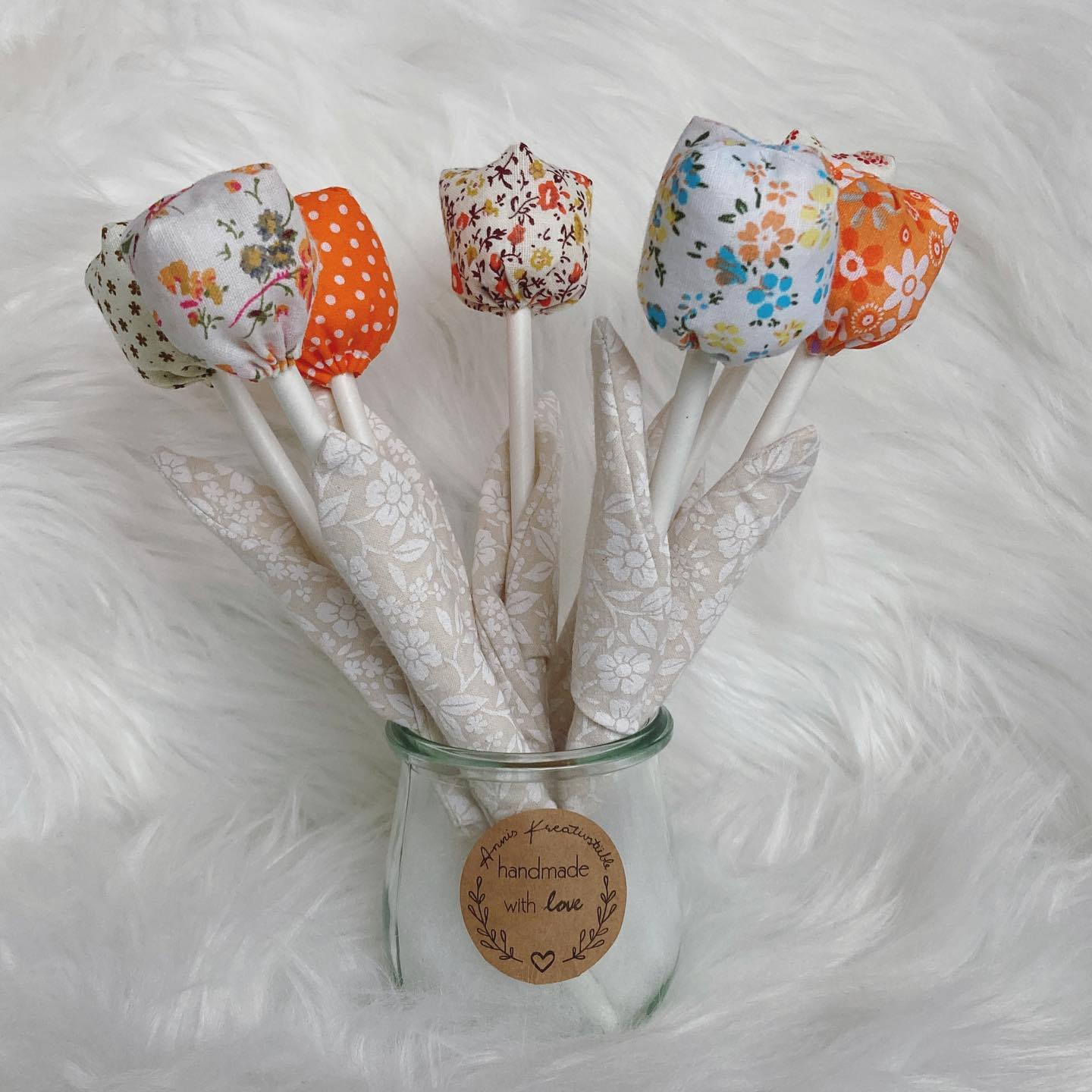 Kerzen mit Blumen